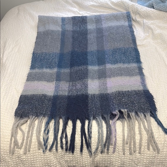 Cozy Steve Madden Blue and Gray Plaid Scarf - Picture 2 of 3